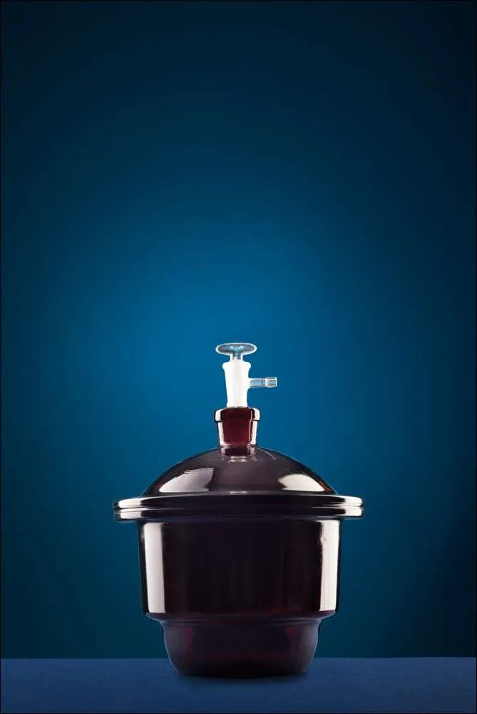Vacuum Desiccator with Ground - In Stopcock Porcelain Plate Amber , brown Glass - 150 mm