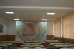 Romania si Republica Moldova. Harta fizica, administrativa si a substantelor minerale utile (editie 2007)