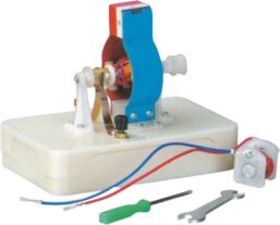 Demonstrator Experiment cu motor mic