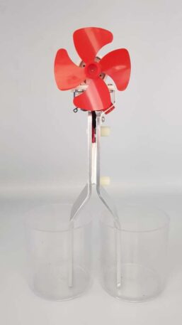 Model generator termoelectric cu efect peltier